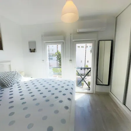 Mira - Casa De 3 Dormitorios, Terrazas, Vistas Al Mar, Parking Privado, Playa A 400 Metros, Centro A 500 Metros Lägenhet