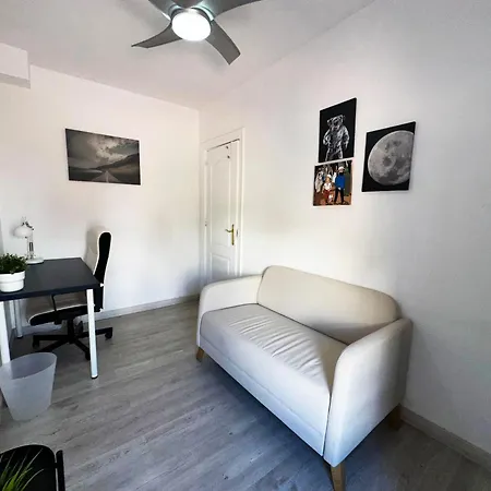 Lägenhet Mira - Casa De 3 Dormitorios, Terrazas, Vistas Al Mar, Parking Privado, Playa A 400 Metros, Centro A 500 Metros Torremolinos
